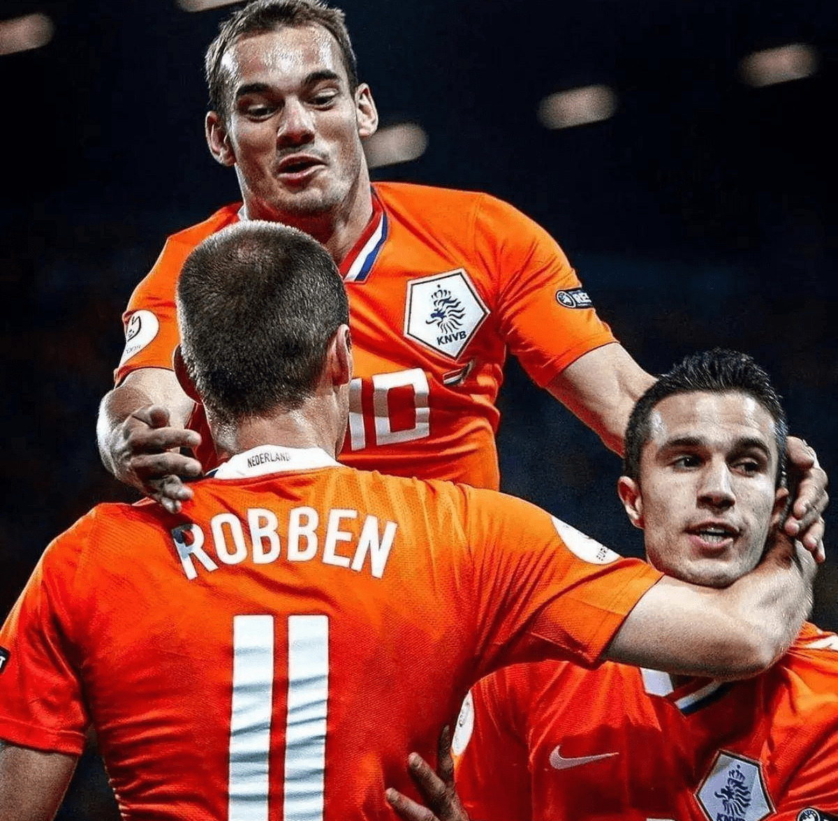 荷兰国家队备战热情高涨,全力投入比赛 荷兰国家队备战热情高涨,全力投入比赛