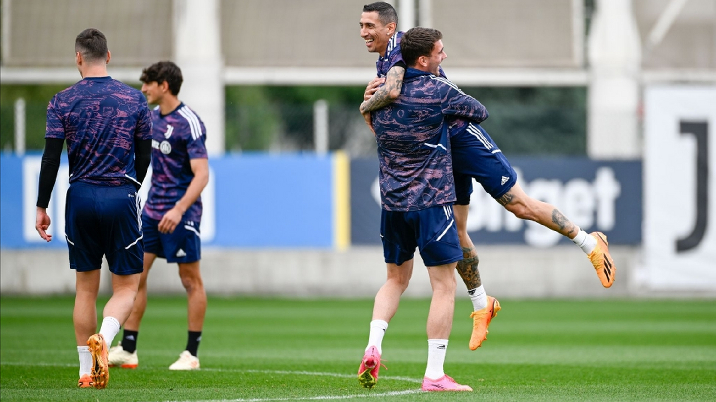 即时：尤文图斯大获胜仗，晋级半决赛！