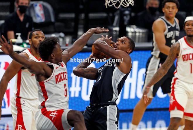 沃尔成功复出,火箭击败马刺 沃尔成功复出,火箭击败马刺