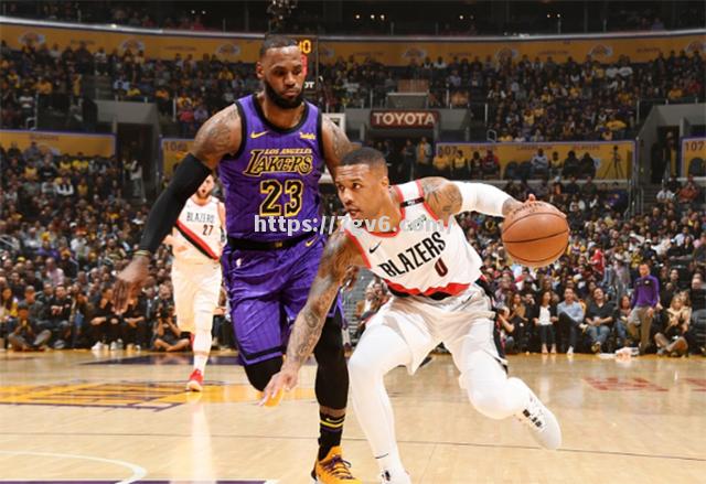 詹姆斯带领湖人队大胜开拓者 詹姆斯带领湖人队大胜开拓者