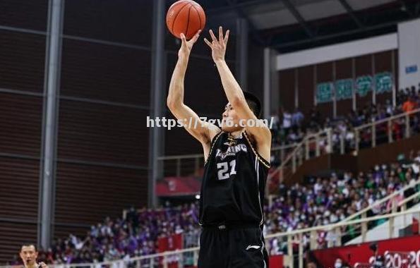 太阳队连战两胜职业精神可嘉备受称赞 太阳队连战两胜职业精神可嘉备受称赞
