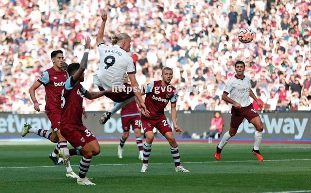 南宫娱乐-曼联逆转击败卡迪夫城，追赶积分