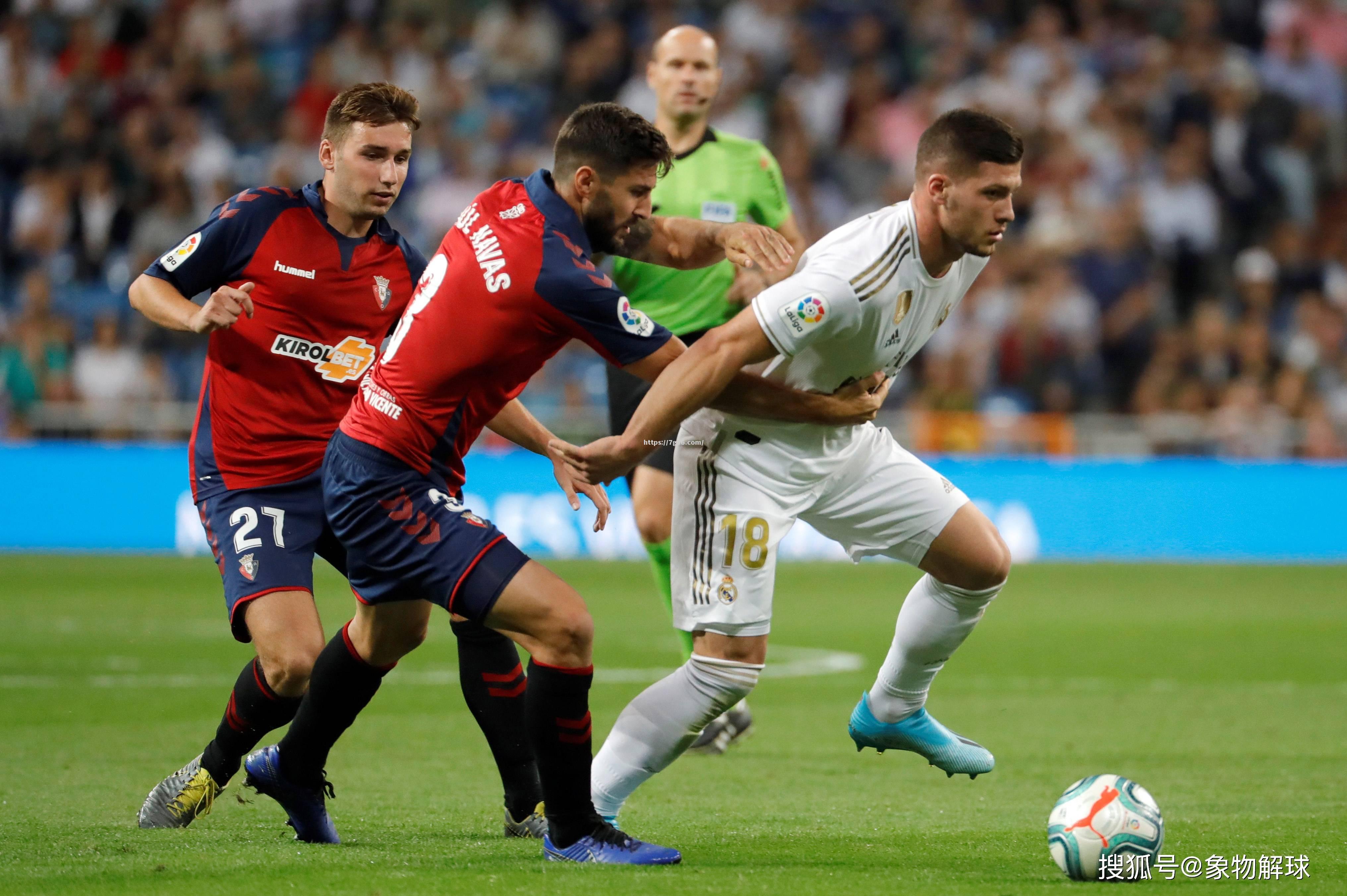 伯恩利客场战平伯恩茅斯,遭遇不胜压力 伯恩利客场战平伯恩茅斯,遭遇不胜压力