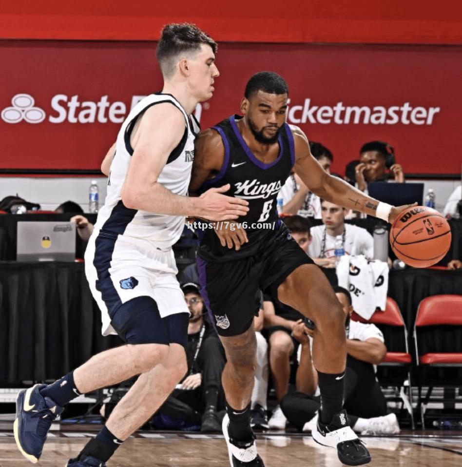 新赛季的职业篮球比赛充满悬念与期待 新赛季的职业篮球比赛充满悬念与期待