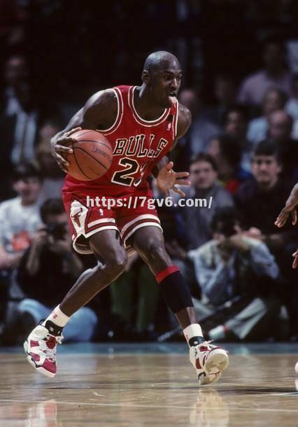 非洲选手在篮球比赛中取得全胜 非洲选手在篮球比赛中取得全胜