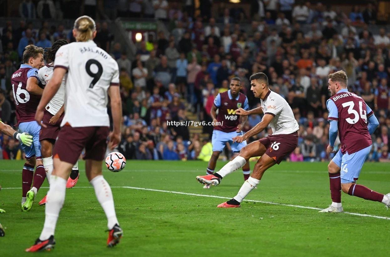 伯恩利客场逼平曼城，力保不败