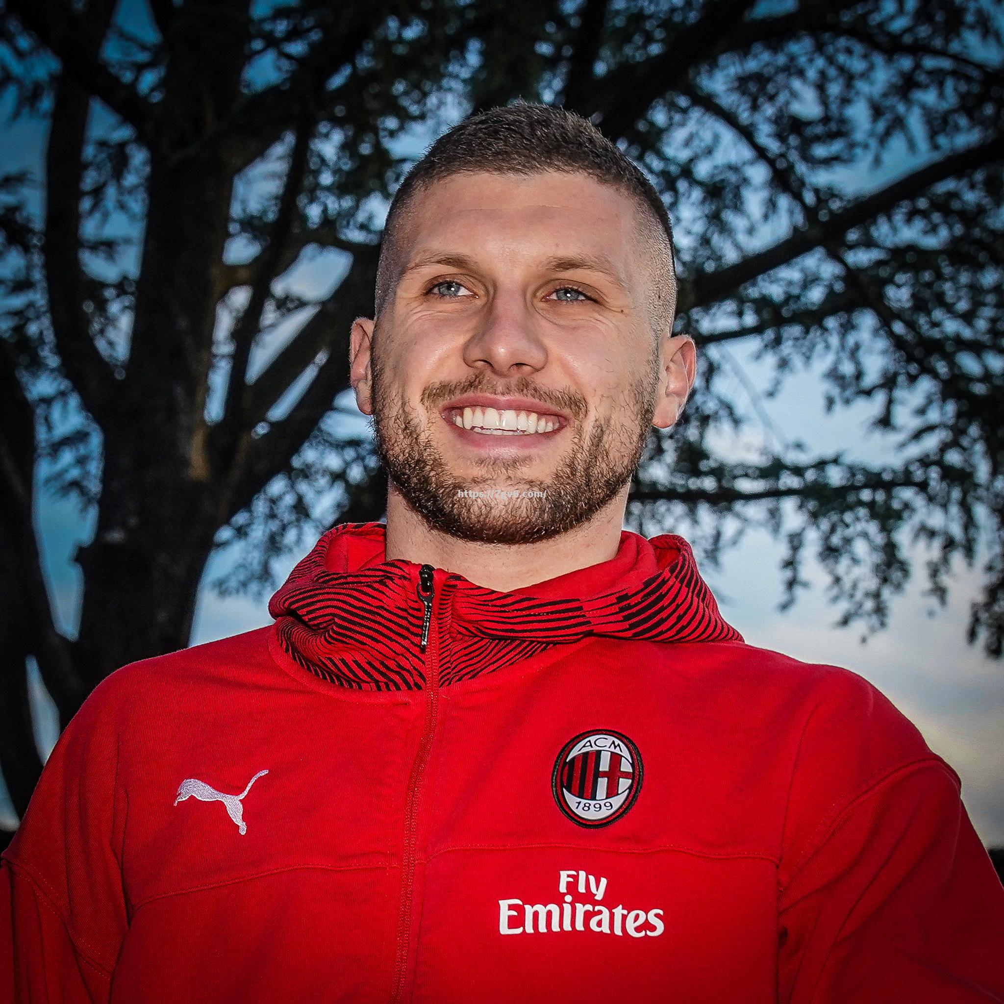 重要一战前夕，球员做好应战准备