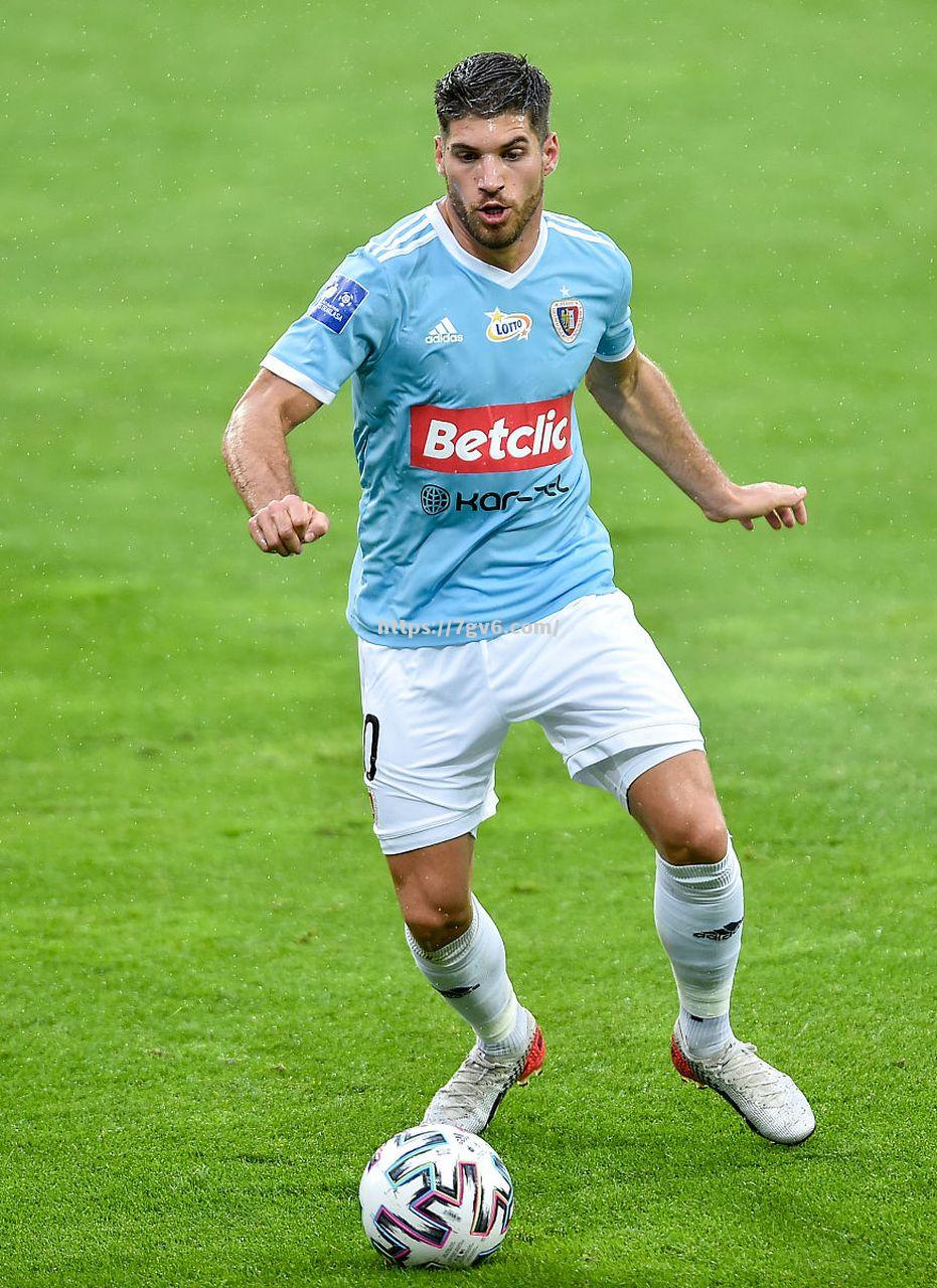 波兰对阵比利时，比赛将决定晋级名额